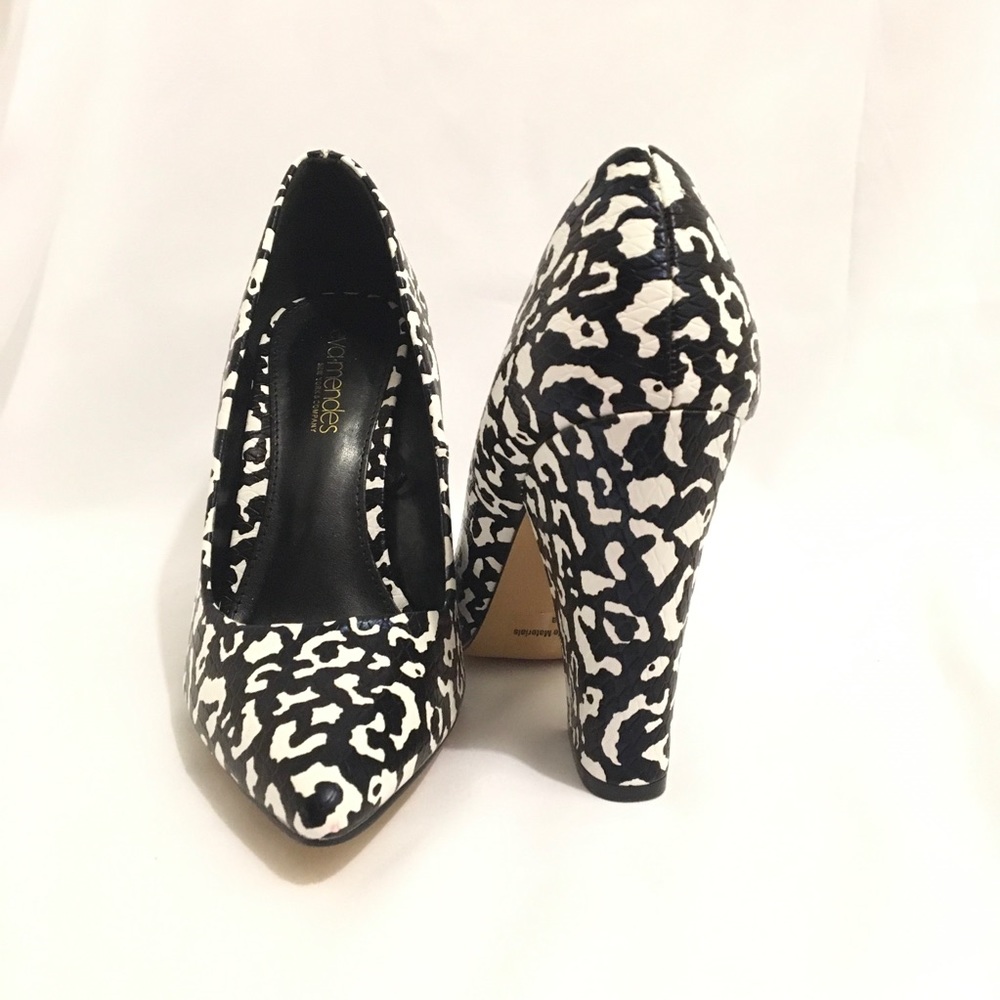 Shoes - Picture 2 of 3